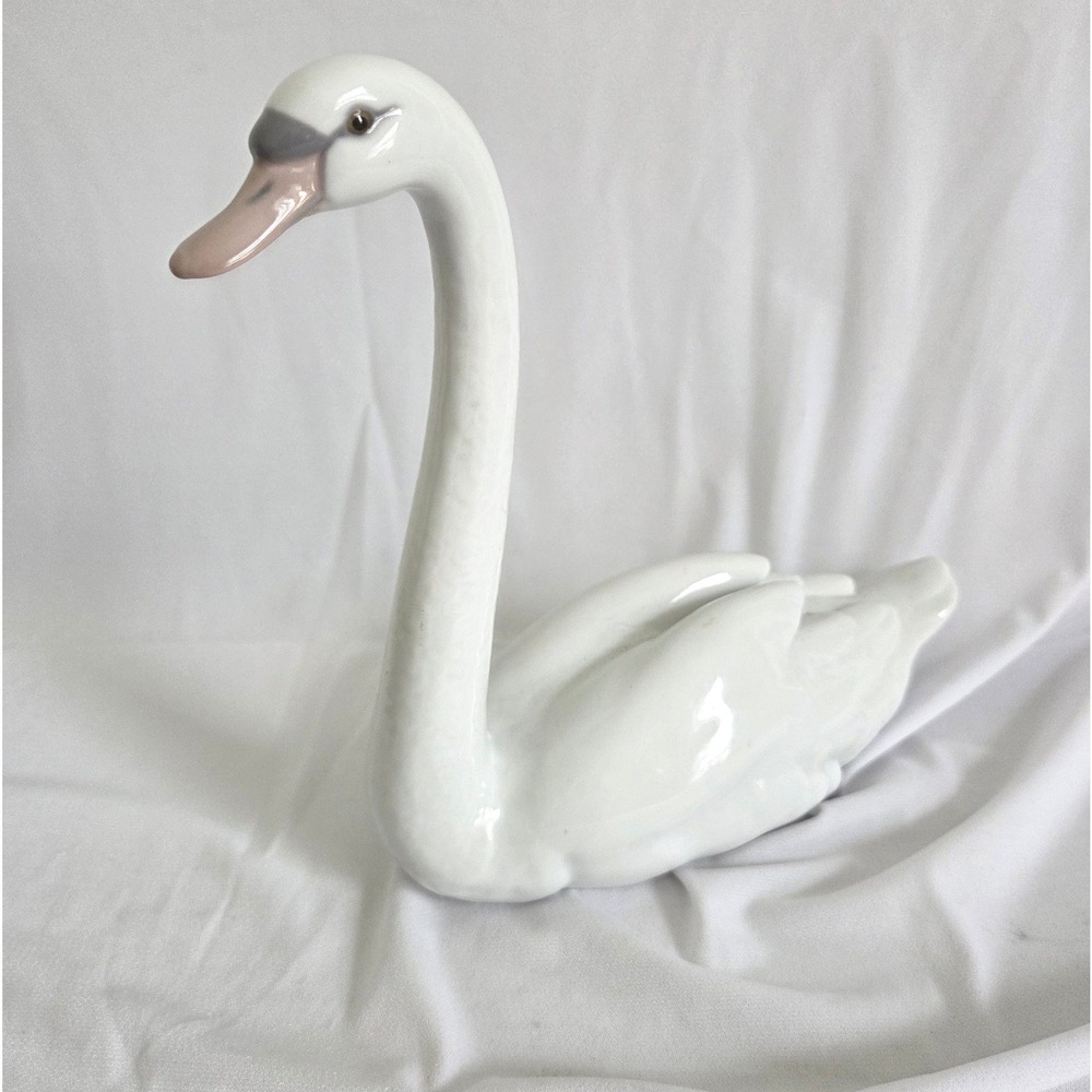 1983 Lladro "Swan with Outstretched Neck" Porcelain Figurine Handmade in Spain
